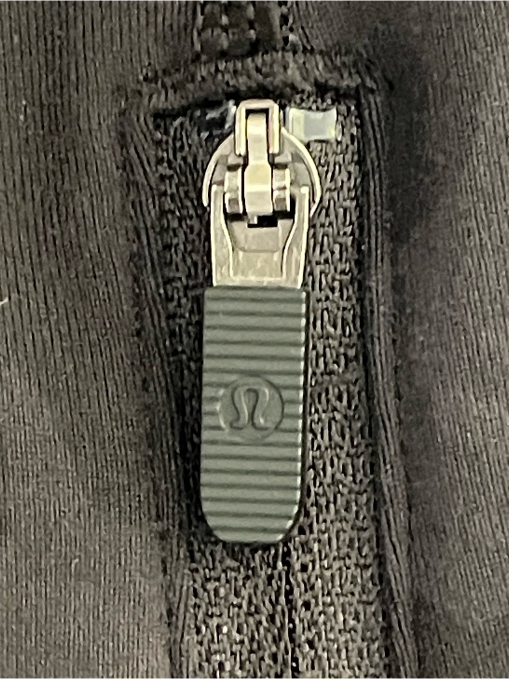 Lululemon In Stride Jacket Camo size 8 Athleisure Loungewear Activewear Gym - Picture 12 of 14